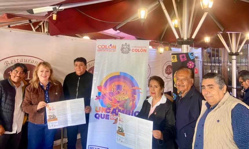 Cronistas y académicos durante el Congreso en la Casa de la Cultura en Colón.