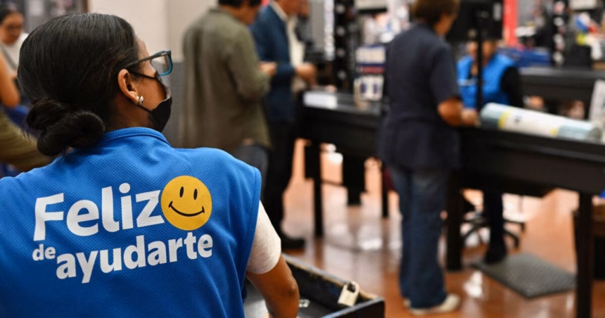 Ejecutivos de Walmart anuncian la integración del Fin Irresistible 2025 con el Buen Fin en una conferencia de prensa.