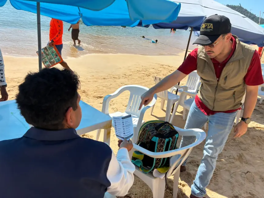 Personal de CAPTA brinda apoyo en la zona hotelera de Acapulco durante el operativo invernal 2026.