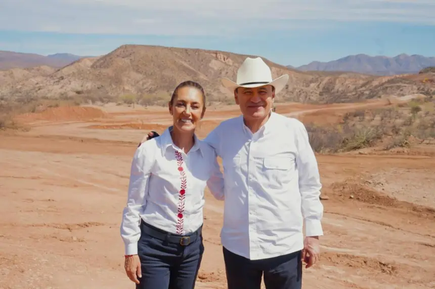 Alfonso Durazo durante un evento político en Sonora.