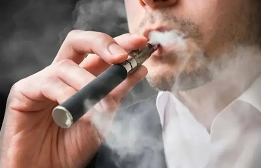 La Presidenta Claudia Sheinbaum Pardo anuncia la prohibición de vapeadores en México.