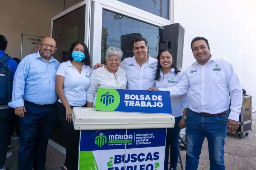 Más de 400 personas asisten a Feria del Empleo en Mérida