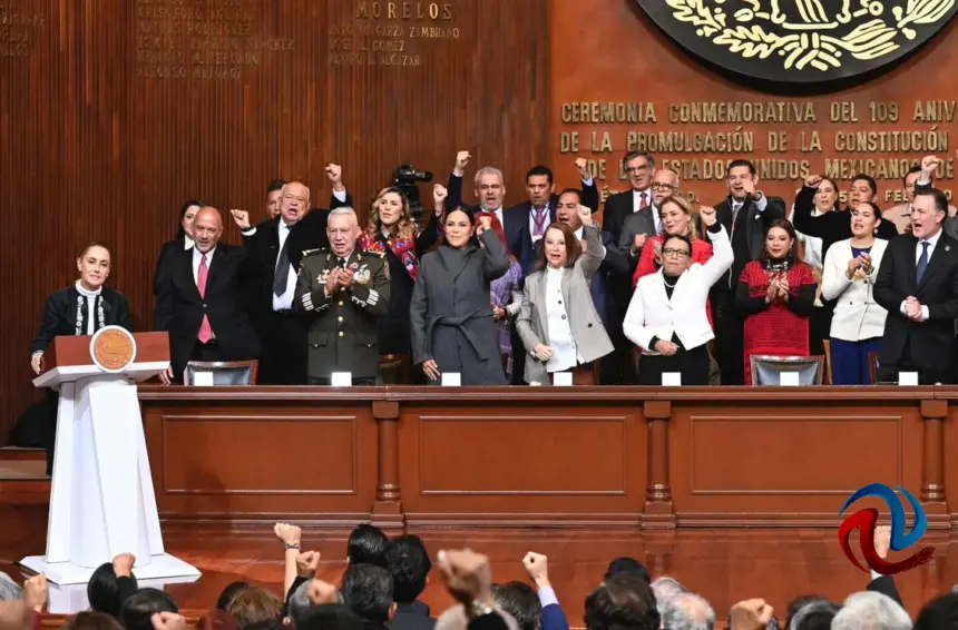 Sheinbaum defiende la Constitución y critica el neoliberalismo actual