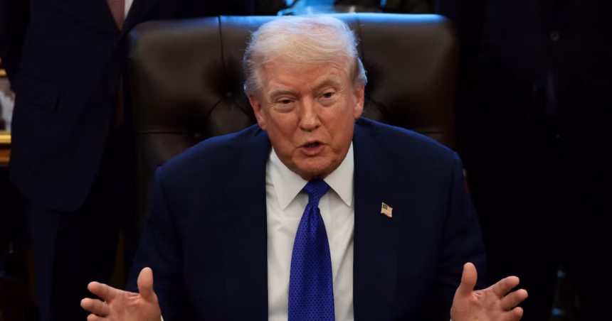 Donald Trump durante una declaración sobre armamento nuclear.