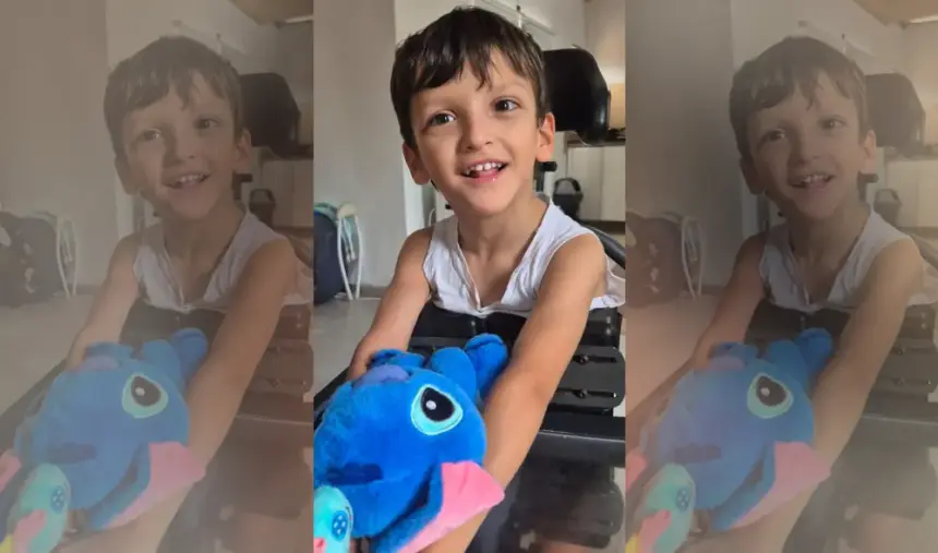Un niño de cinco años viaja a Monterrey gracias a una campaña solidaria.