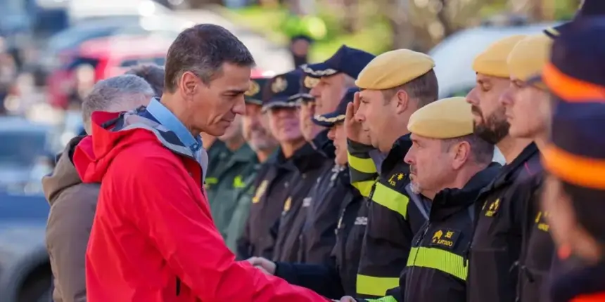 La visita del presidente se centra en la promoción de despliegue policial frente a inundaciones en Andalucía.