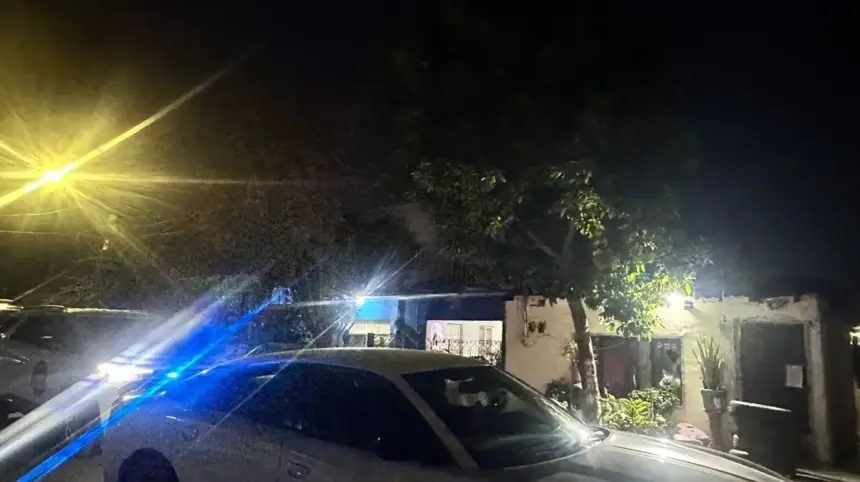 La Fiscalía de Nuevo León realiza operativos buscando evidencias de venta de drogas.