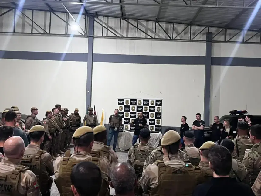 Operativo en Santa Catarina culmina con varias detenciones y pruebas incautadas.
