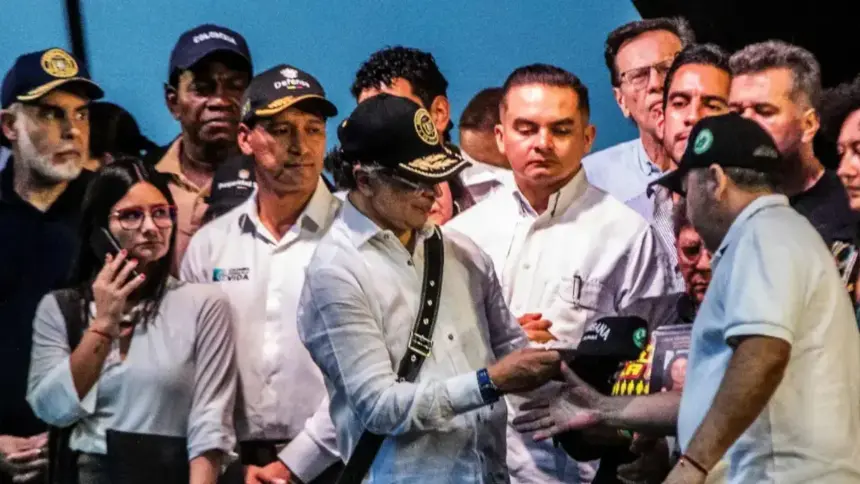 Fiscalía suspende órdenes de captura contra 23 cabecillas en Medellín