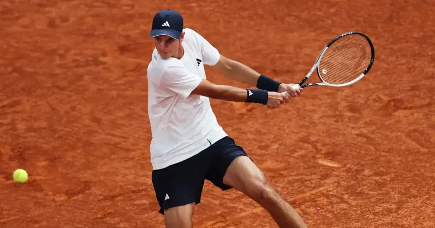 Jannik Sinner elogia a Jódar tras un emocionante enfrentamiento en cuartos de final.