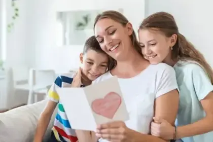 La presión del consumo transforma la celebración del Día de las Madres en Barquisimeto, evidenciando un cambio en la perspectiva sobre el regalo.