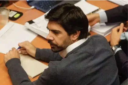 El exdiputado enfrenta acusaciones de emitir boletas ideológicamente falsas y fraude fiscal.