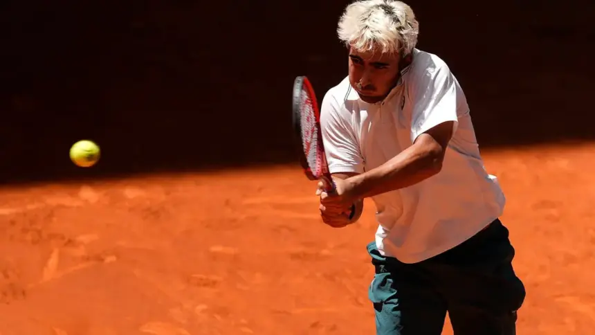 Tres tenistas españoles se suman al cuadro final del Roma Open, destacando el avance de Dani Mérida y Pablo Llamas.