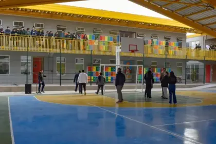 Mejoras en infraestructura educativa fomentan el desarrollo deportivo en Ovalle.