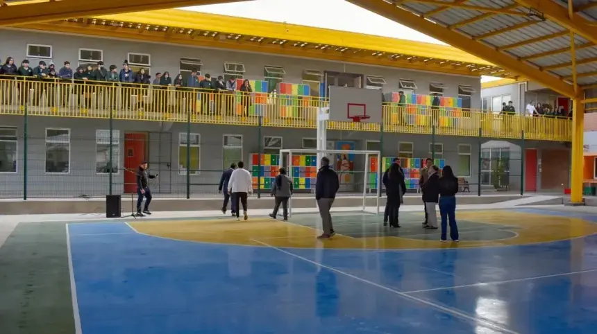 Mejoras en infraestructura educativa fomentan el desarrollo deportivo en Ovalle.