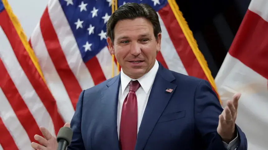 Grupo defensor del voto impugna la decisión de DeSantis por posible manipulación política.