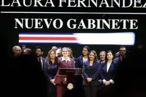 Laura Fernández destaca la continuidad en su gabinete con figuras del mandato de Chaves.