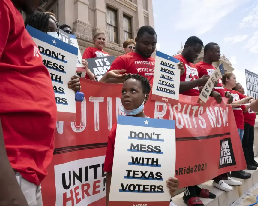 La reciente decisión judicial permite rediseñar distritos electorales, afectando a votantes negros y latinos.