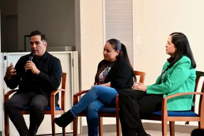 Una evento destaca la importancia de la historia Latina y los derechos de inmigrantes en Evanston.