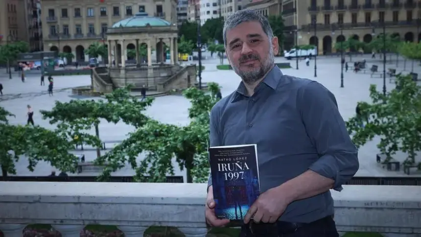 López refleja su conexión con la ciudad a través de una historia personal y emocional.